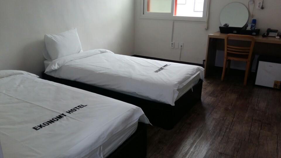 Ekonomy Hotel Mokpo Exterior photo